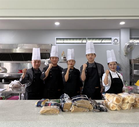 호텔조리학과 개교 50주년 기념 태국 K-푸드 봉사 (1)